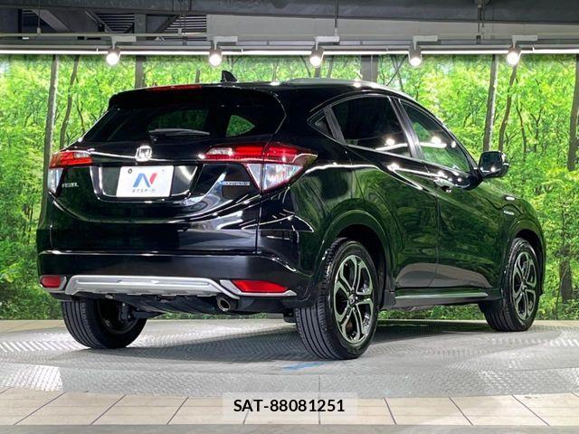 Honda VEZEL 2017-06 8146939-16
