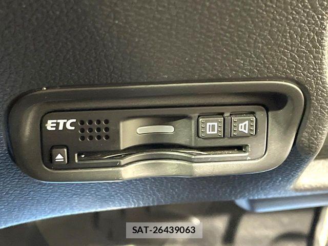 Honda VEZEL 2017-05 8146945-6