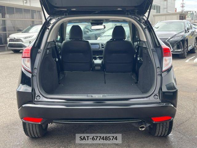 Honda VEZEL 2016-06 8210858-9