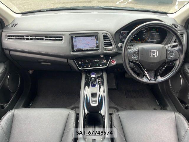 Honda VEZEL 2016-06 8210858-1