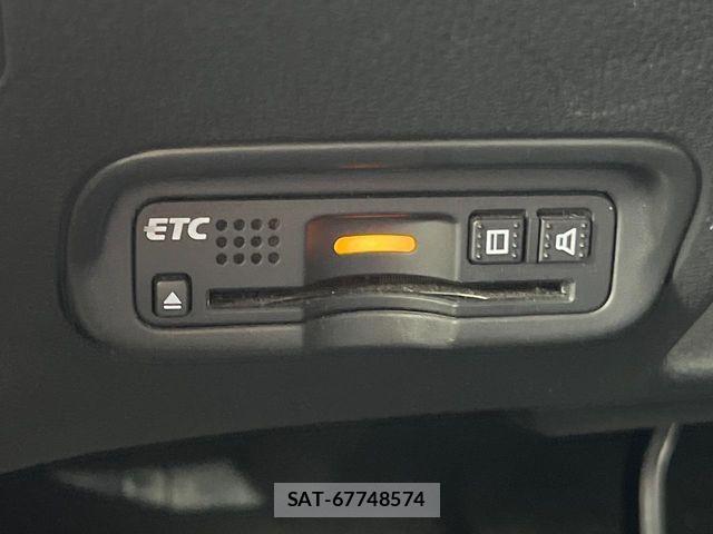Honda VEZEL 2016-06 8210858-6