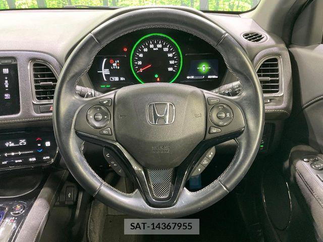 Honda VEZEL 2016-04 8210856-11