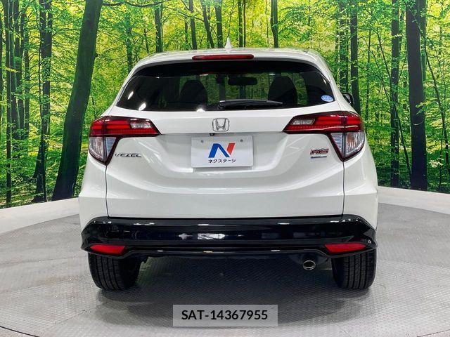 Honda VEZEL 2016-04 8210856-15
