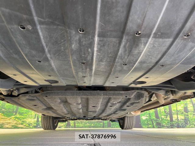 Honda VEZEL 2017-11 8210859-19