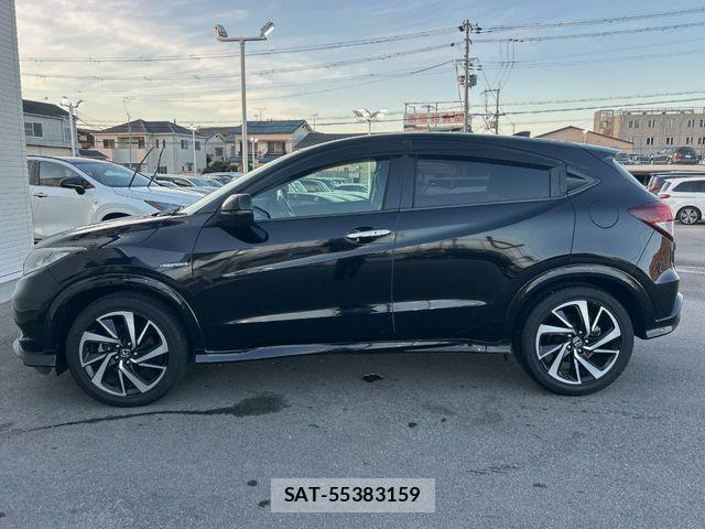 Honda VEZEL 2017-02 8210861-15
