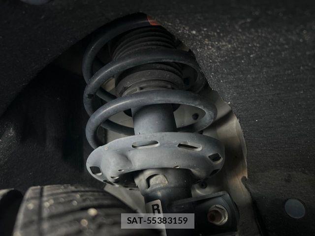 Honda VEZEL 2017-02 8210861-19