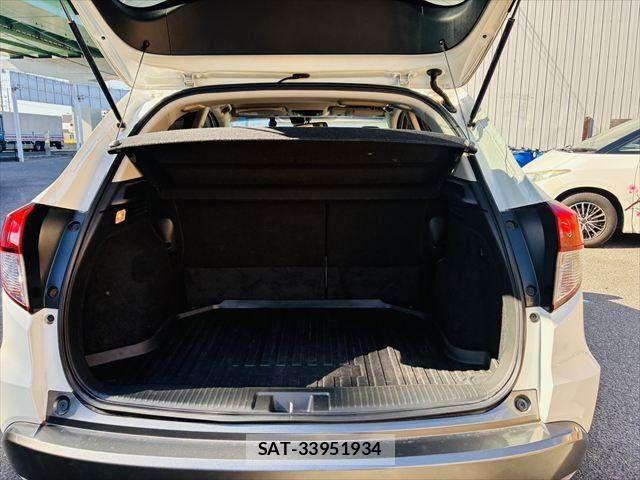 Honda VEZEL 2017-11 8210860-9