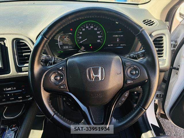 Honda VEZEL 2017-11 8210860-10