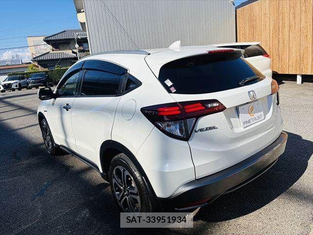 Honda VEZEL 2017-11 8210860-17