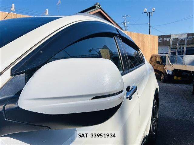 Honda VEZEL 2017-11 8210860-23