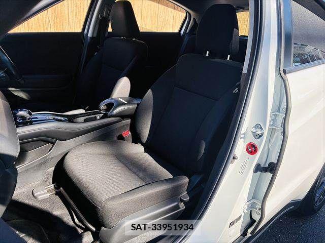 Honda VEZEL 2017-11 8210860-28