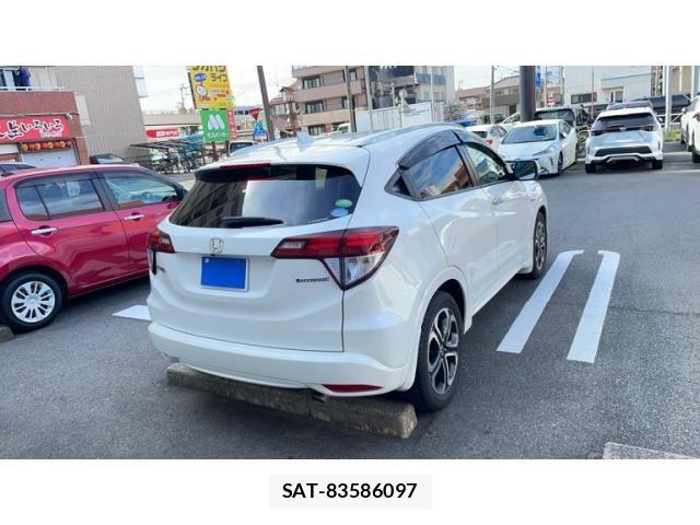 Honda VEZEL 2015-03 8232276-2