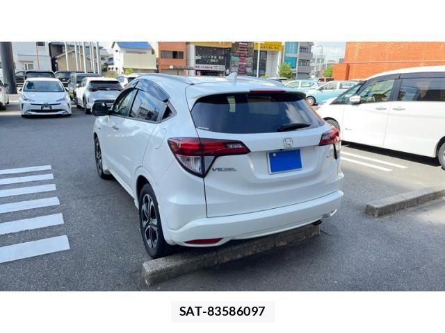 Honda VEZEL 2015-03 8232276-3