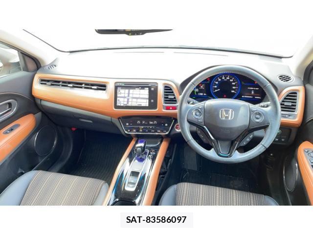 Honda VEZEL 2015-03 8232276-6