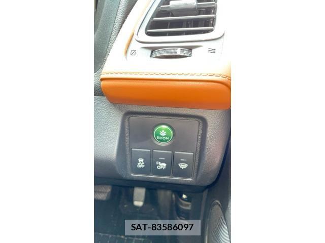 Honda VEZEL 2015-03 8232276-8