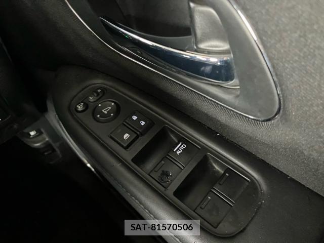 Honda VEZEL 2018-01 8232273-14