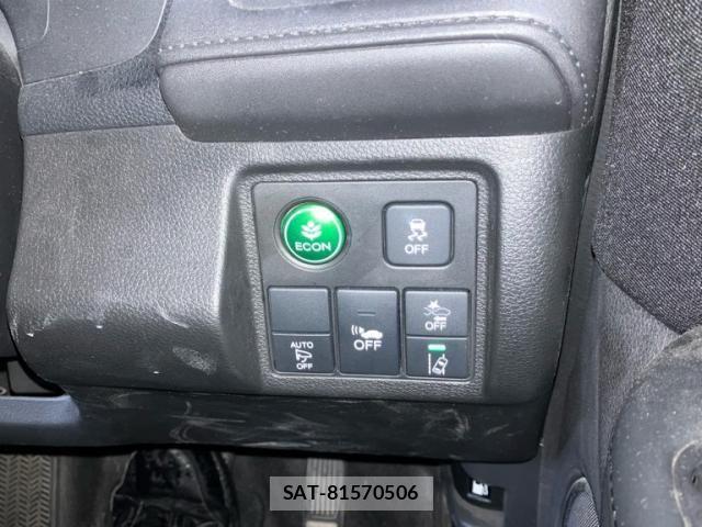 Honda VEZEL 2018-01 8232273-15