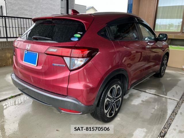Honda VEZEL 2018-01 8232273-2