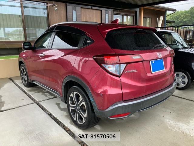 Honda VEZEL 2018-01 8232273-3