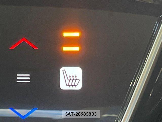 Honda VEZEL 2017-03 8247060-6