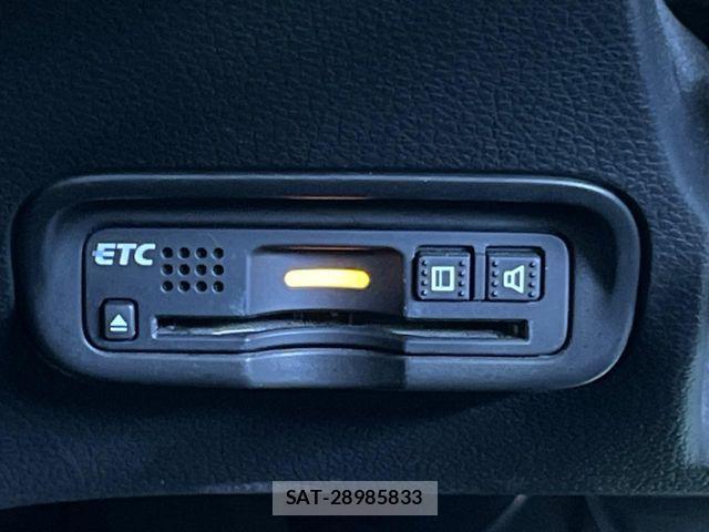 Honda VEZEL 2017-03 8247060-7