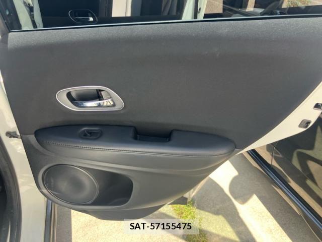 Honda VEZEL 2014-04 8247068-25