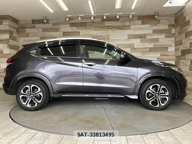 Honda VEZEL 2014-06 8247059-16