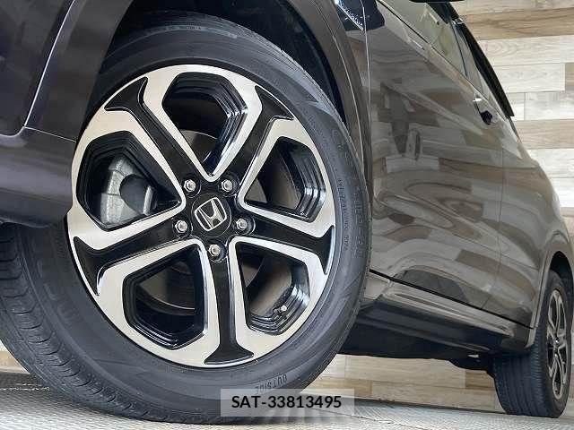 Honda VEZEL 2014-06 8247059-18