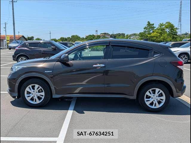 Honda VEZEL 2015-07 8247063-16