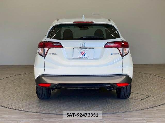 Honda VEZEL 2015-11 8247058-12