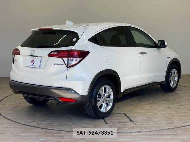 Honda VEZEL 2015-11 8247058-16