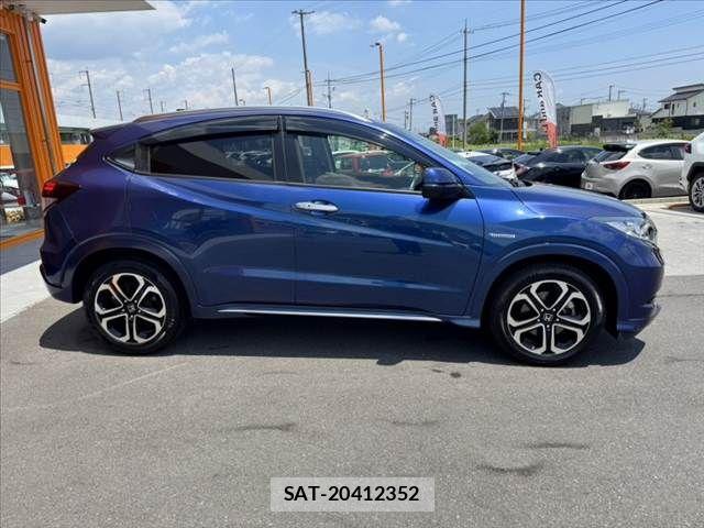 Honda VEZEL 2017-11 8247061-10