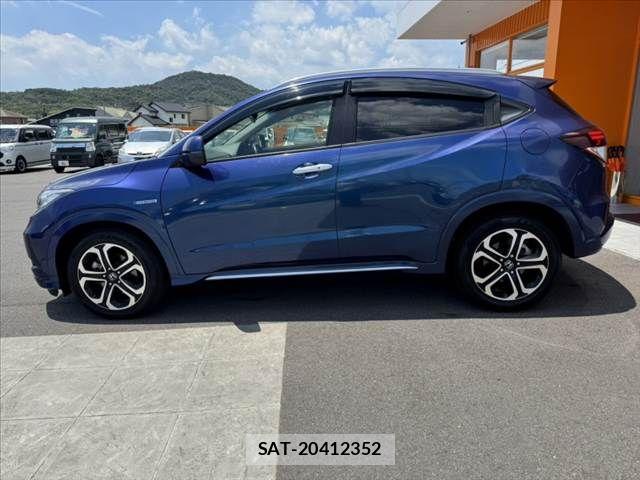Honda VEZEL 2017-11 8247061-11