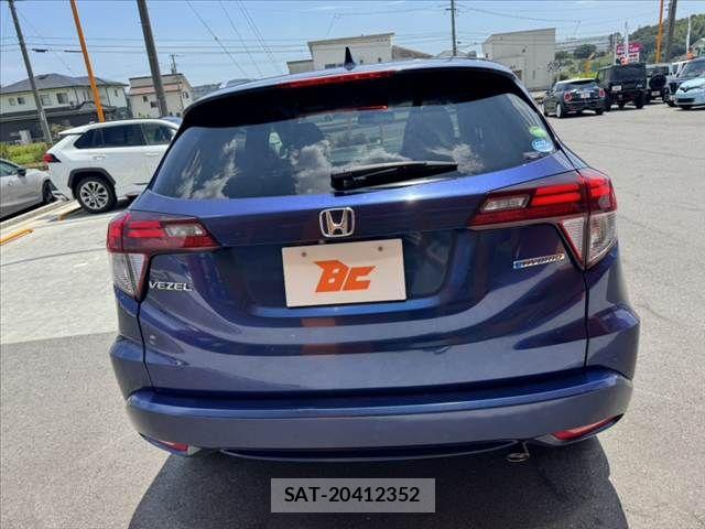 Honda VEZEL 2017-11 8247061-13