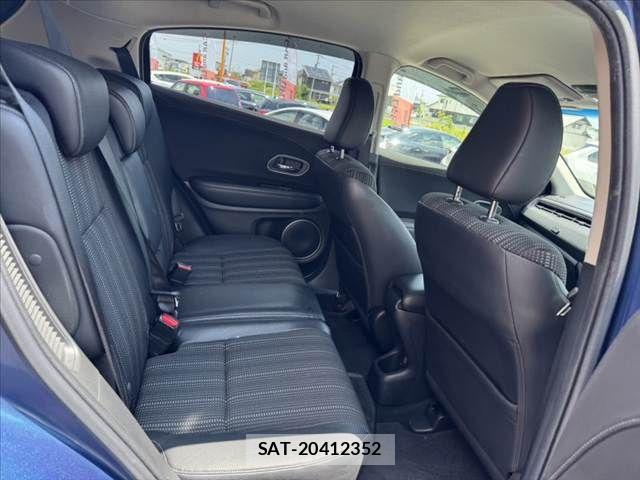 Honda VEZEL 2017-11 8247061-16