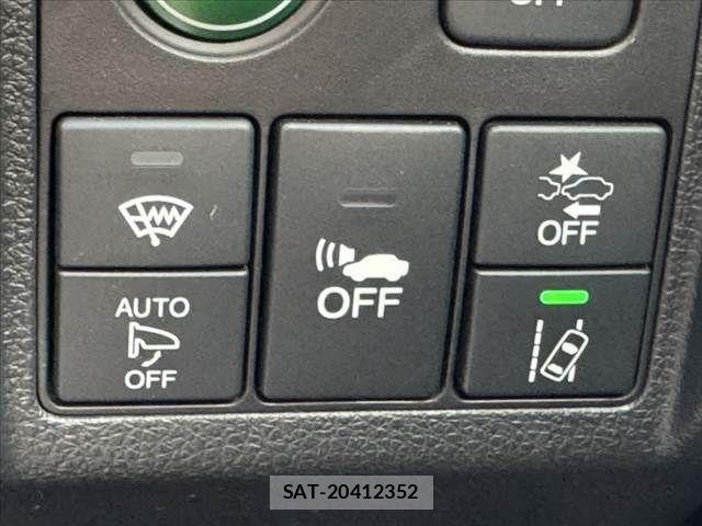 Honda VEZEL 2017-11 8247061-5