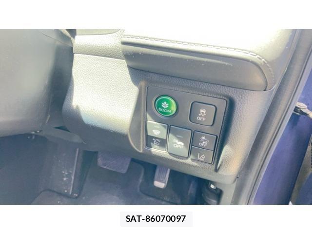 Honda VEZEL 2016-04 8247064-12