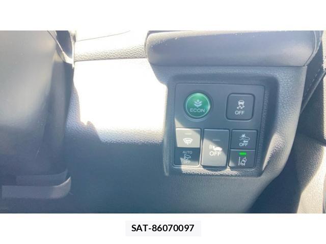 Honda VEZEL 2016-04 8247064-21
