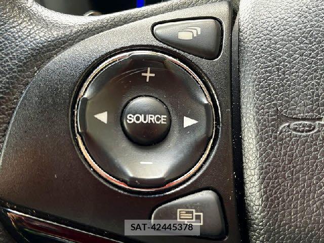 Honda VEZEL 2014-07 8247066-17