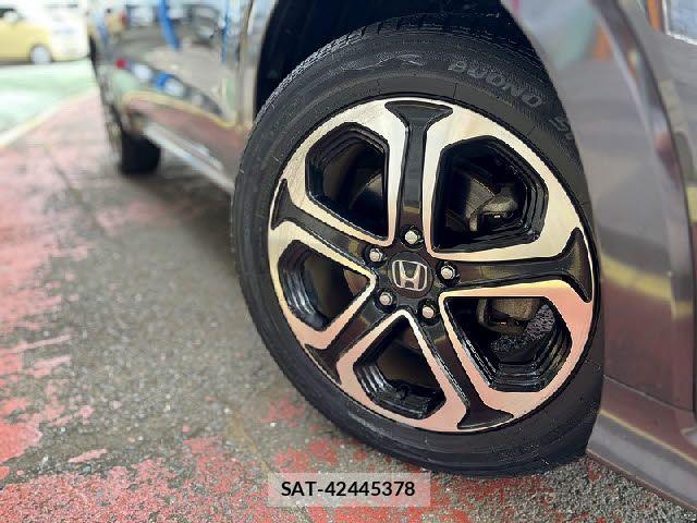 Honda VEZEL 2014-07 8247066-25