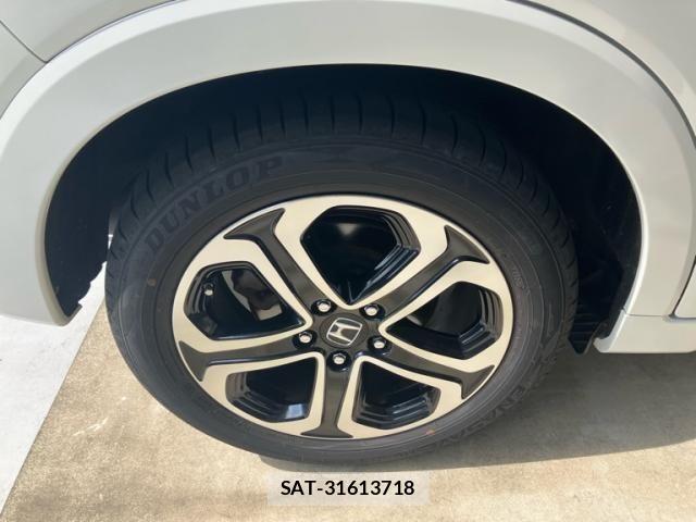 Honda VEZEL 2018-03 8317861-11
