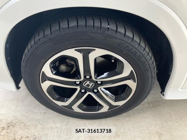Honda VEZEL 2018-03 8317861-13