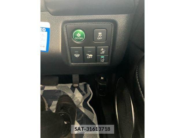 Honda VEZEL 2018-03 8317861-16