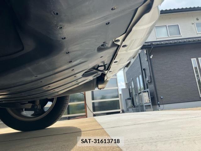Honda VEZEL 2018-03 8317861-21