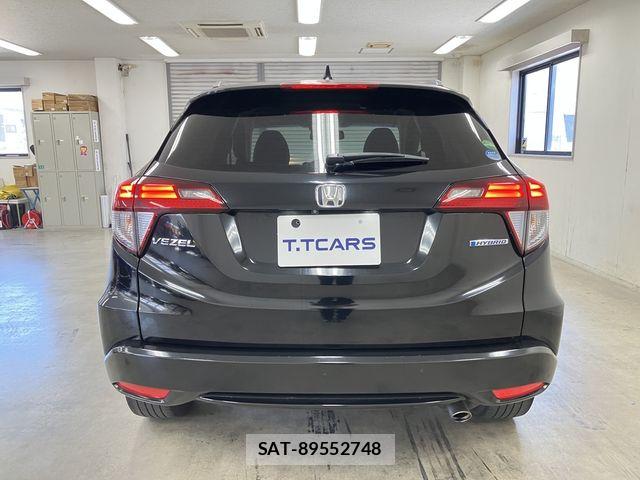 Honda VEZEL 2016-01 8317854-23