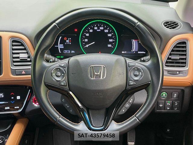 Honda VEZEL 2019-01 8317851-10