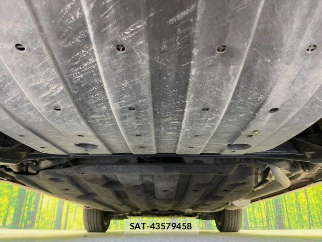 Honda VEZEL 2019-01 8317851-18