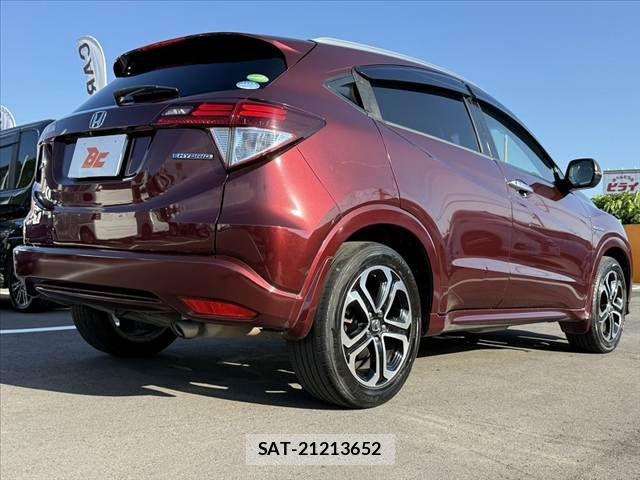 Honda VEZEL 2015-04 8317868-12