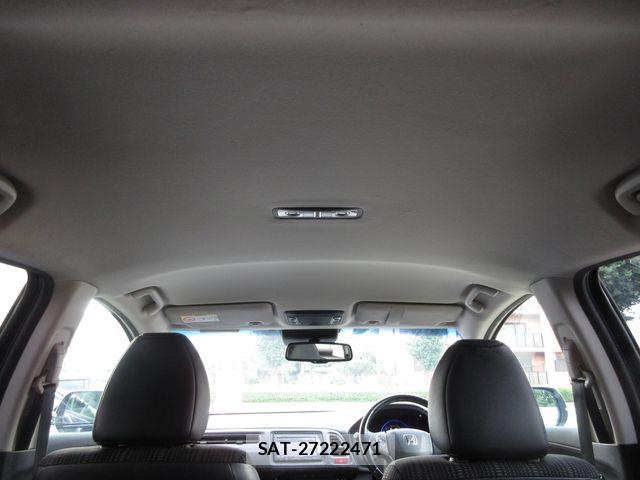 Honda VEZEL 2015-05 8317862-15