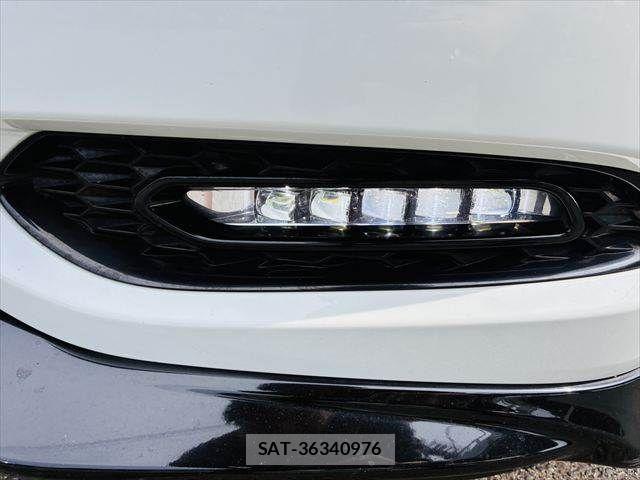 Honda VEZEL 2016-06 8317855-11